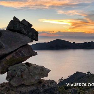 FOTOS DE AMANECERES Y ATARDECERES POR EL MUNDO - TRANQUILIDAD PIEDRAS EN LAGO TITICACA, ISLA DEL SOL. BOLIVIA - VIAJES Y FOTOGRAFÍA