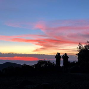 FOTOS DEL AMANECER Y ATARDECER - SILUETAS DE FOTÓGRAFOS EN HORA DORADA - ISLA DEL SOL, BOLIVIA