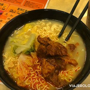NOODLES CON POLLO EN ASIA SOPA CALDO 2
