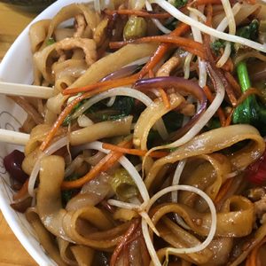 PLATILLO DE COMIDA - FOTOGRAFÍA DE PRODUCTO - NOODLES EN RESTAURANTE CHINO EN GUANGZHOU CHINA