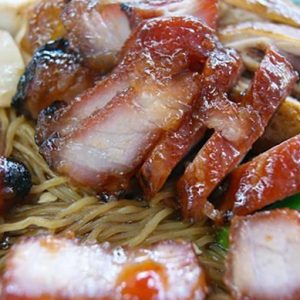 Plato de comida - noodles en Kuala lumpur malaysia - comida asiática