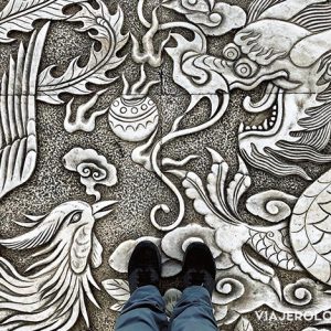 Trevel feet selfie en china - hangzhou china - dragon y ave peleando