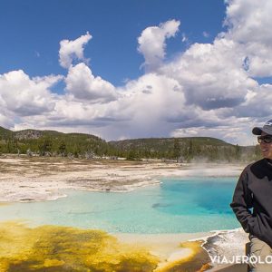 parque nacional yellowstone en estaods unidos - agua con azufre - thermal baths - basin - naturaleza