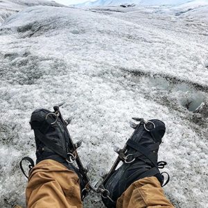 CAMINATA BIG ICE CON CALZADO ESPECIAL DE PICOS EN EL GLACIAR PERITO MORENO EN EL CALAFATE ARGENTINA